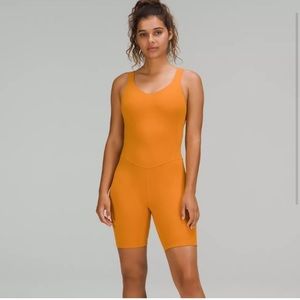 NEW lululemon Align Bodysuit 8 inch (size 10)